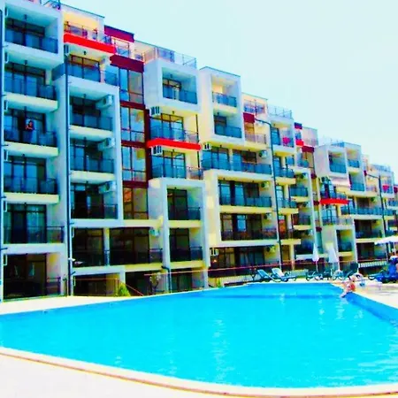 In Sun Waves Apartment Burgas City