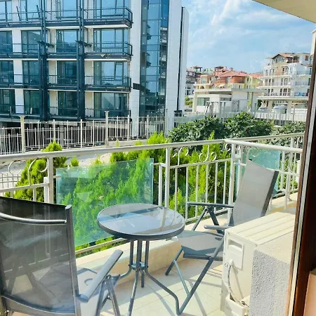 In Sun Waves Апартаменты *